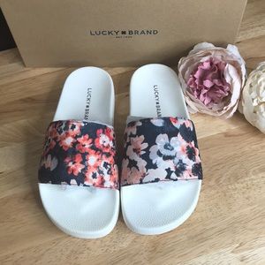 Lucky Brand Blue Floral Sandal Slides 7M